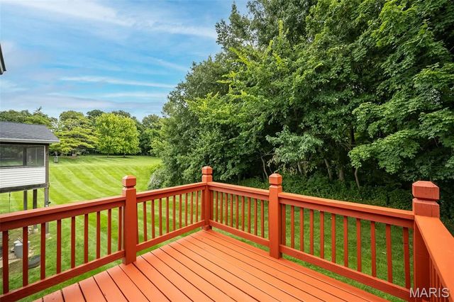 46 Soenker Circle, St Peters, MO 63376