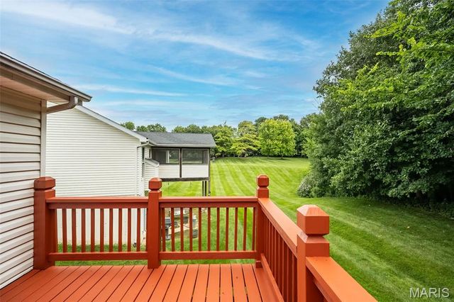 46 Soenker Circle, St Peters, MO 63376