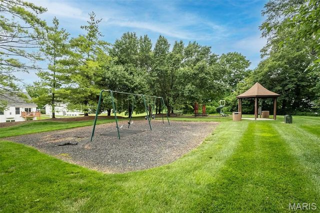 46 Soenker Circle, St Peters, MO 63376