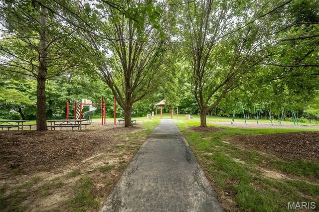 46 Soenker Circle, St Peters, MO 63376