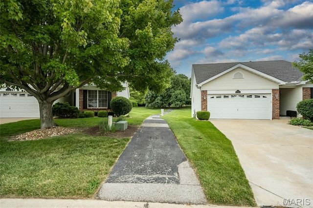 46 Soenker Circle, St Peters, MO 63376
