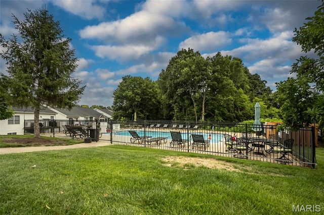 46 Soenker Circle, St Peters, MO 63376
