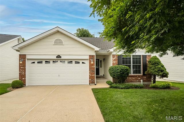 46 Soenker Circle, St Peters, MO 63376