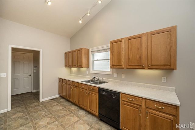 46 Soenker Circle, St Peters, MO 63376