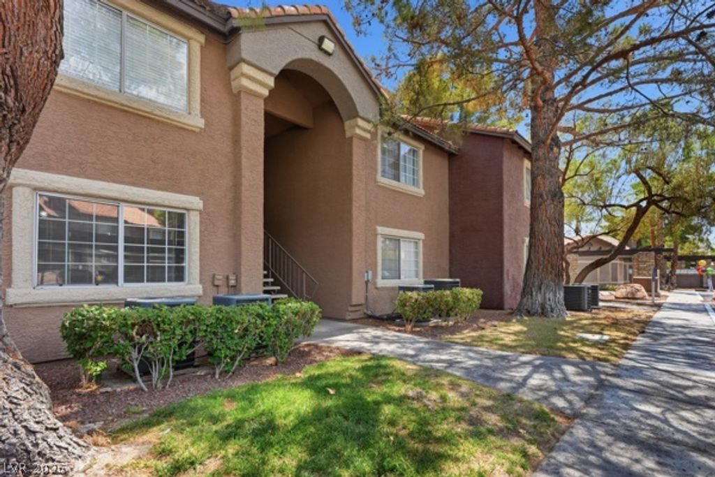 2750 South Durango Drive 1142, Las Vegas, NV 89117