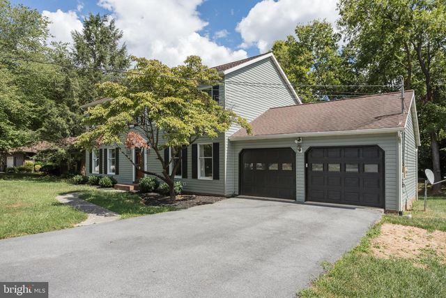 919 HILLCREST, Martinsburg, WV 25401