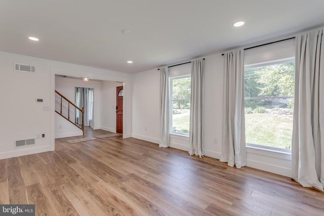 919 HILLCREST, Martinsburg, WV 25401