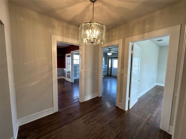 214 S 4th Street, Wills Point, TX 75169