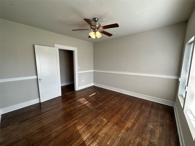 214 S 4th Street, Wills Point, TX 75169