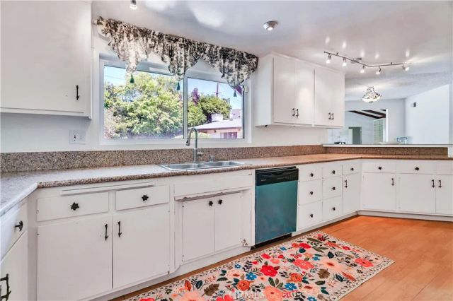 211 Peacock Lane, Montebello, CA 90640