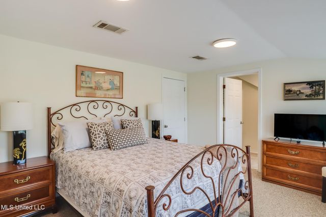777 Watkins Avenue, Gulfport, MS 39507