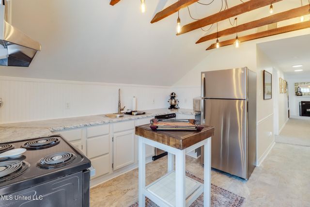 777 Watkins Avenue, Gulfport, MS 39507