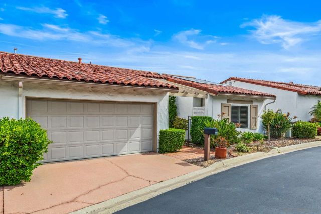 1364 Miraflores Gln, Escondido, CA 92026