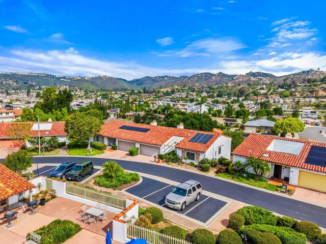 1364 Miraflores Gln, Escondido, CA 92026