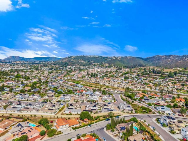 1364 Miraflores Gln, Escondido, CA 92026