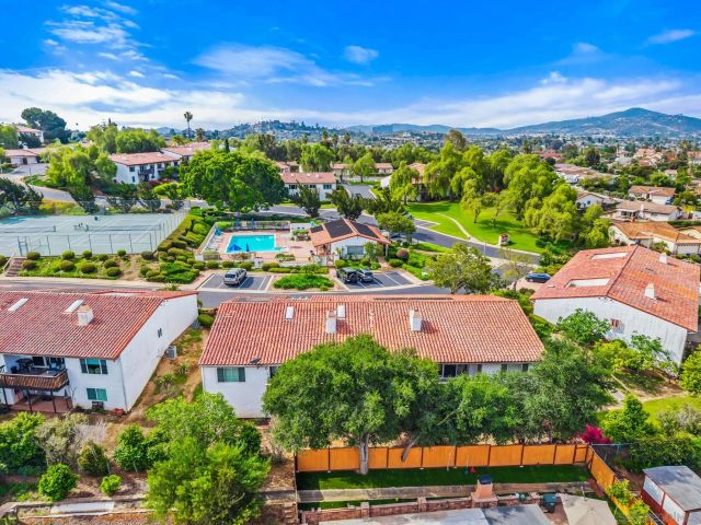 1364 Miraflores Gln, Escondido, CA 92026