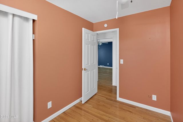 866 Huntingdon Drive, Niskayuna, NY 12309