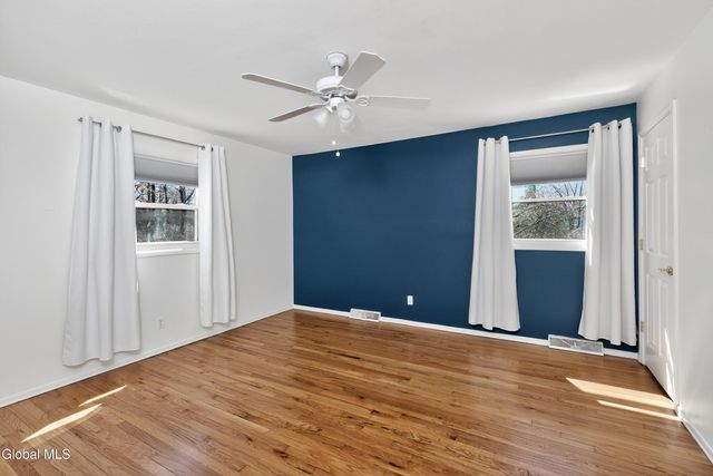 866 Huntingdon Drive, Niskayuna, NY 12309