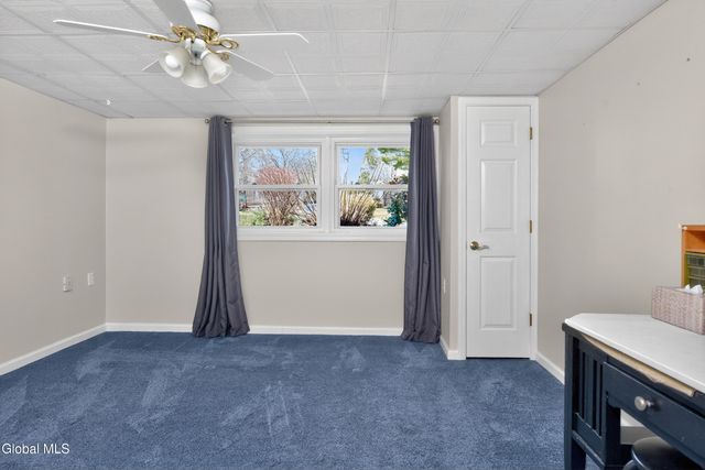 866 Huntingdon Drive, Niskayuna, NY 12309