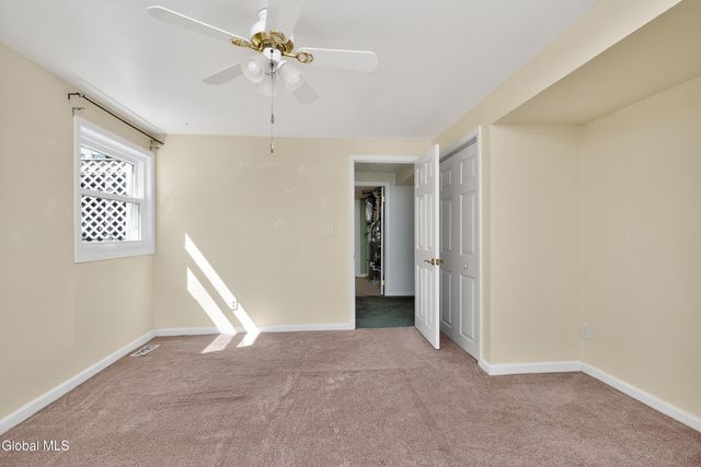 866 Huntingdon Drive, Niskayuna, NY 12309