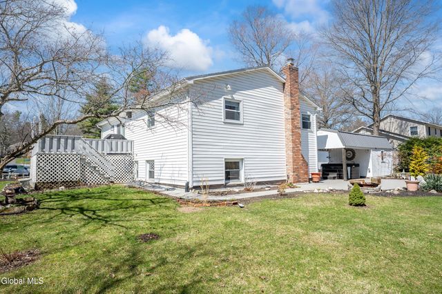 866 Huntingdon Drive, Niskayuna, NY 12309