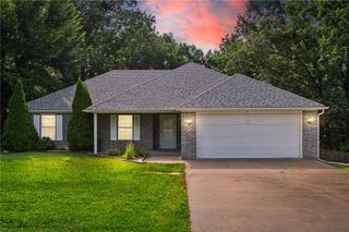 7 Taransay Circle, Bella Vista, AR 72715