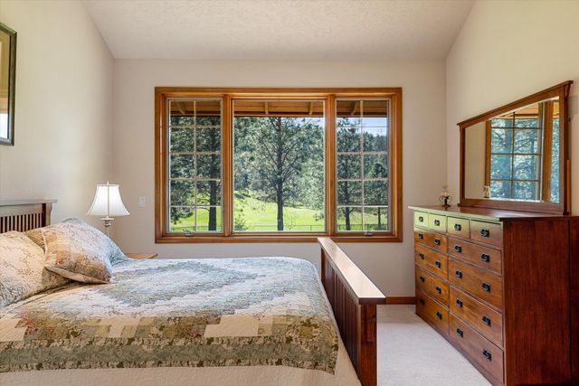 13609 W Charles Rd, Nine Mile Falls, WA 99026