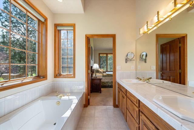 13609 W Charles Rd, Nine Mile Falls, WA 99026