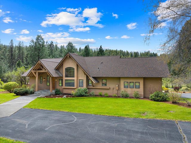 13609 W Charles Rd, Nine Mile Falls, WA 99026