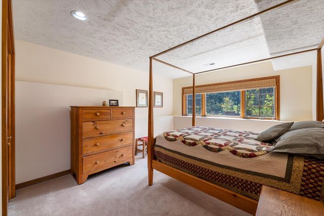 13609 W Charles Rd, Nine Mile Falls, WA 99026