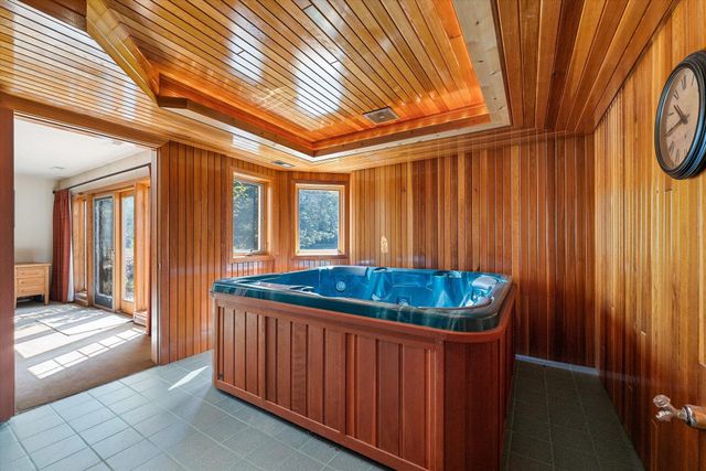 13609 W Charles Rd, Nine Mile Falls, WA 99026