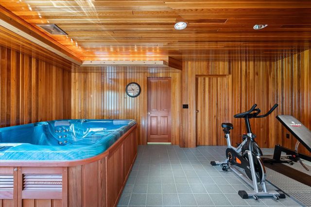 13609 W Charles Rd, Nine Mile Falls, WA 99026
