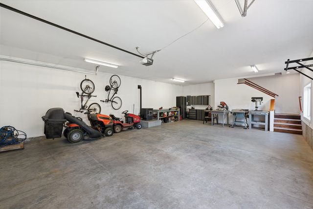 13609 W Charles Rd, Nine Mile Falls, WA 99026