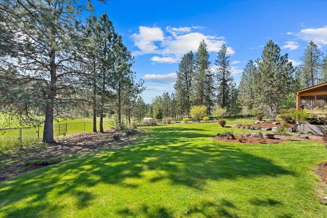 13609 W Charles Rd, Nine Mile Falls, WA 99026