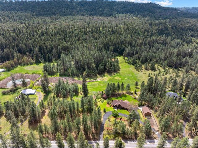 13609 W Charles Rd, Nine Mile Falls, WA 99026