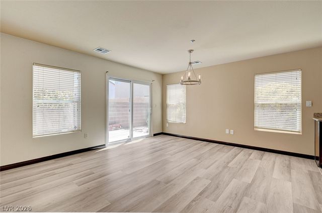 7333 Camden Pine Avenue, Las Vegas, NV 89129
