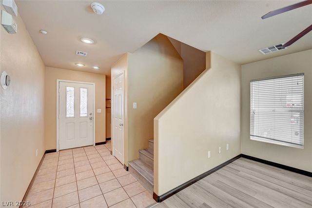 7333 Camden Pine Avenue, Las Vegas, NV 89129