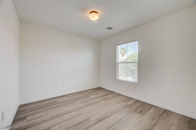 7333 Camden Pine Avenue, Las Vegas, NV 89129