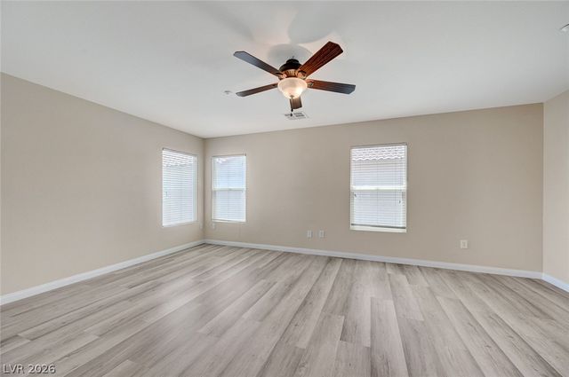 7333 Camden Pine Avenue, Las Vegas, NV 89129