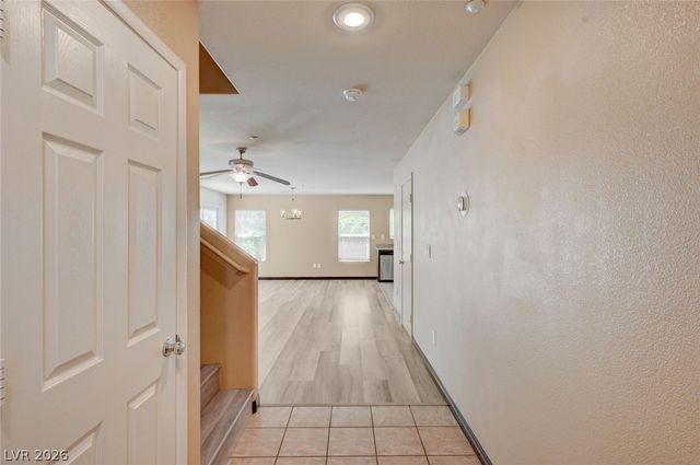 7333 Camden Pine Avenue, Las Vegas, NV 89129