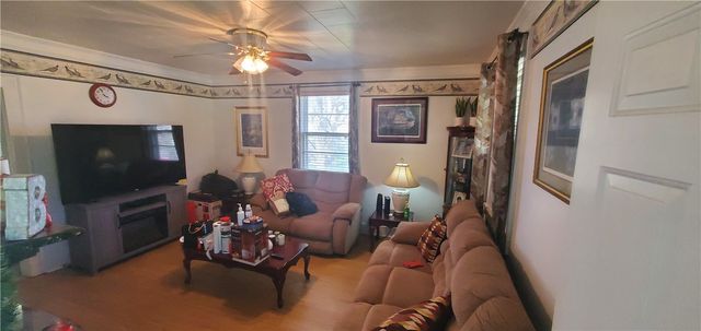 114 Hampton Street, Pelzer, SC 29669