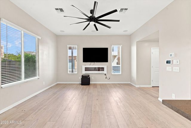 901 S Smith Road 1060, Tempe, AZ 85281