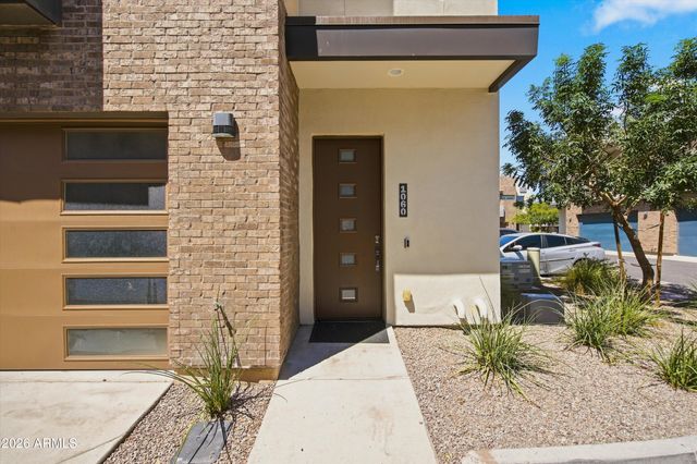 901 S Smith Road 1060, Tempe, AZ 85281