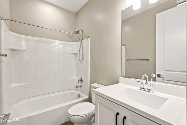 901 S Smith Road 1060, Tempe, AZ 85281