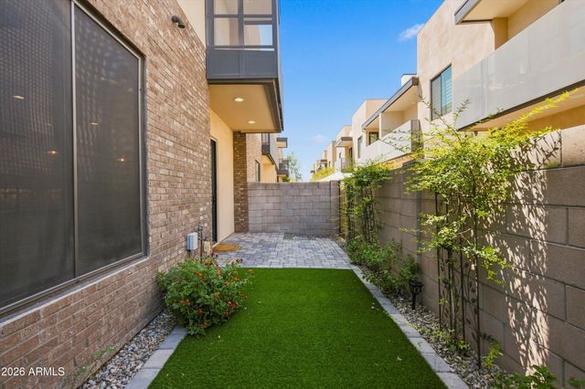 901 S Smith Road 1060, Tempe, AZ 85281