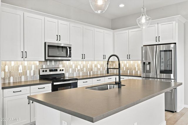 901 S Smith Road 1060, Tempe, AZ 85281