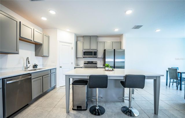 3883 ACADEMIA AVENUE, Lakeland, FL 33803