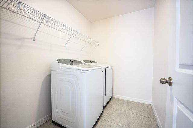 3883 ACADEMIA AVENUE, Lakeland, FL 33803