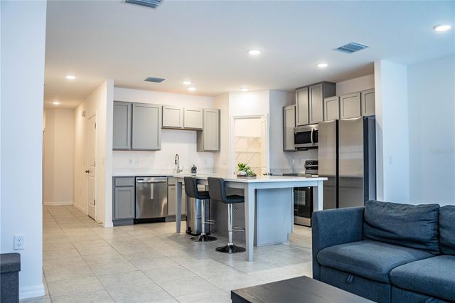 3883 ACADEMIA AVENUE, Lakeland, FL 33803