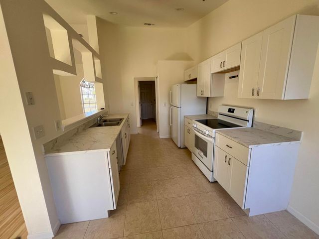 914 SW Cecil Lane, Port St. Lucie, Port St Lucie, FL 34953